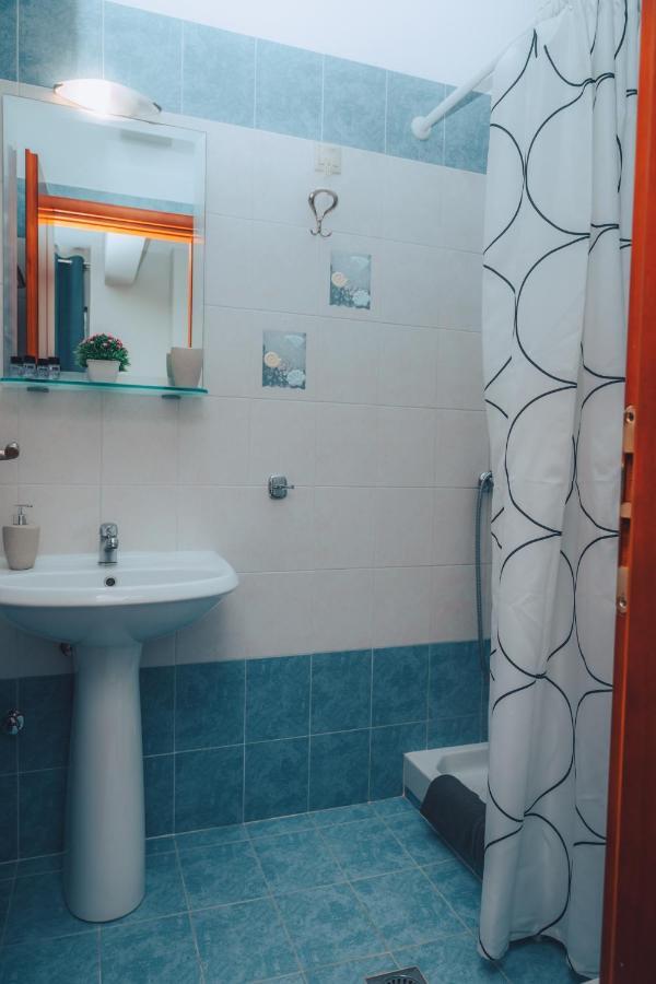 Dionysos Rooms Olympiakí Aktí Buitenkant foto