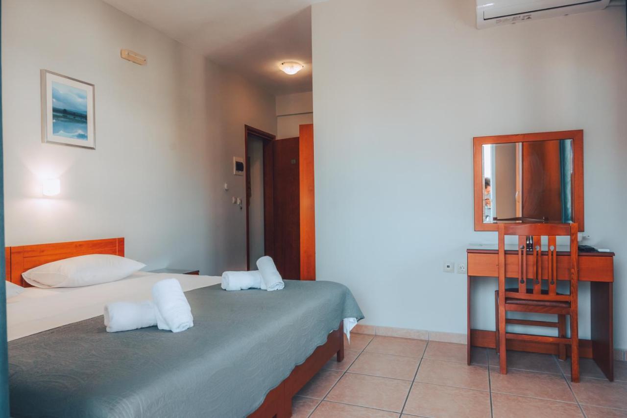Dionysos Rooms Olympiakí Aktí Buitenkant foto