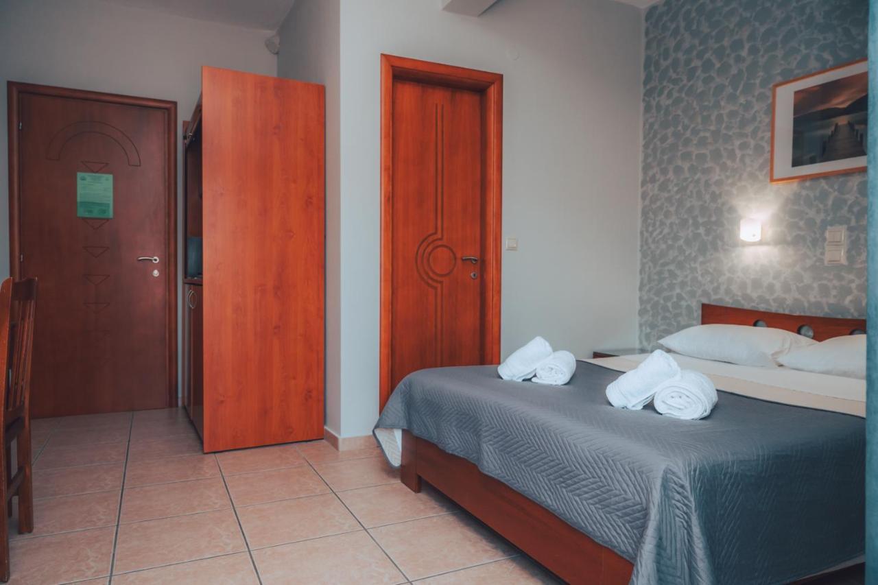 Dionysos Rooms Olympiakí Aktí Buitenkant foto